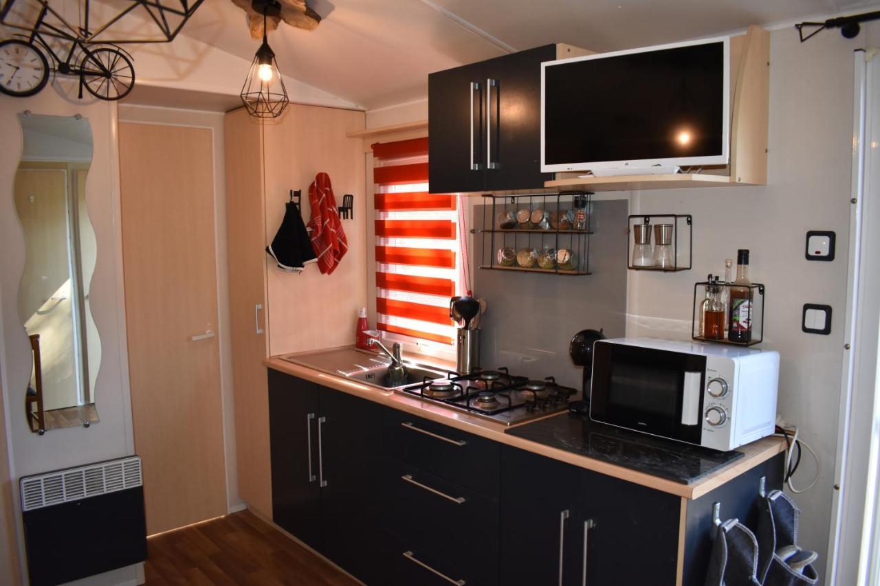Mobil-Home Sur Terrain Bucolique Hyères Exteriör bild