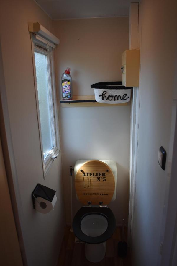 Mobil-Home Sur Terrain Bucolique Hyères Exteriör bild